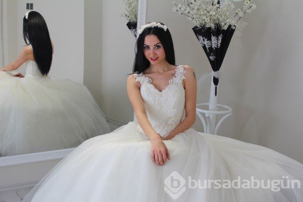 Ece Kaytan'dan Bursa'da bir ilk mağaza defilesi...