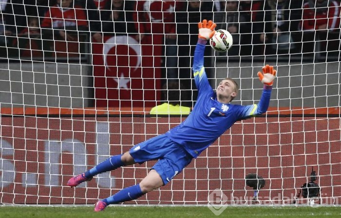 Hayallerimizi uzatmada Sneijder yıktı!