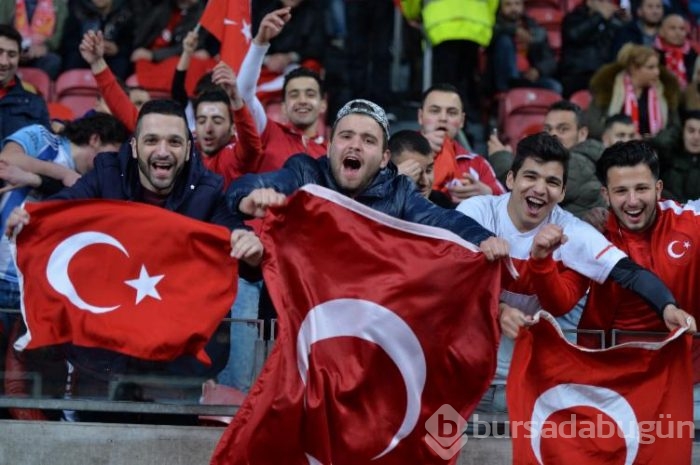 Hayallerimizi uzatmada Sneijder yıktı!