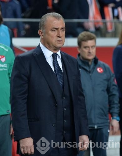 Hayallerimizi uzatmada Sneijder yıktı!