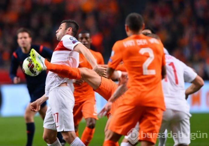 Hayallerimizi uzatmada Sneijder yıktı!