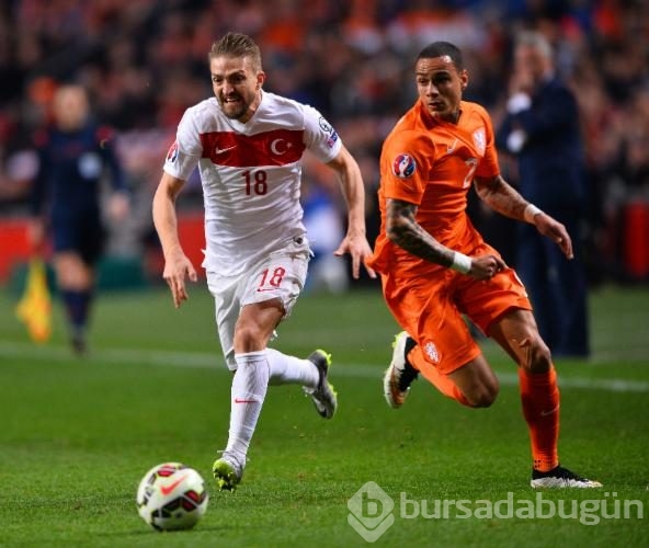 Hayallerimizi uzatmada Sneijder yıktı!