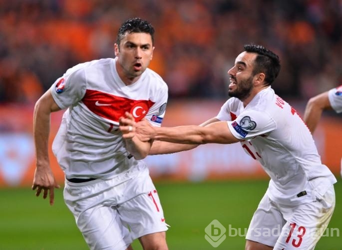 Hayallerimizi uzatmada Sneijder yıktı!
