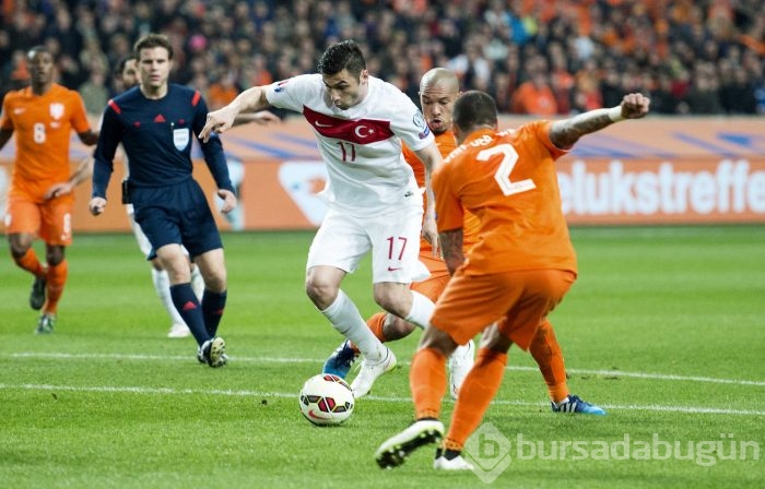 Hayallerimizi uzatmada Sneijder yıktı!
