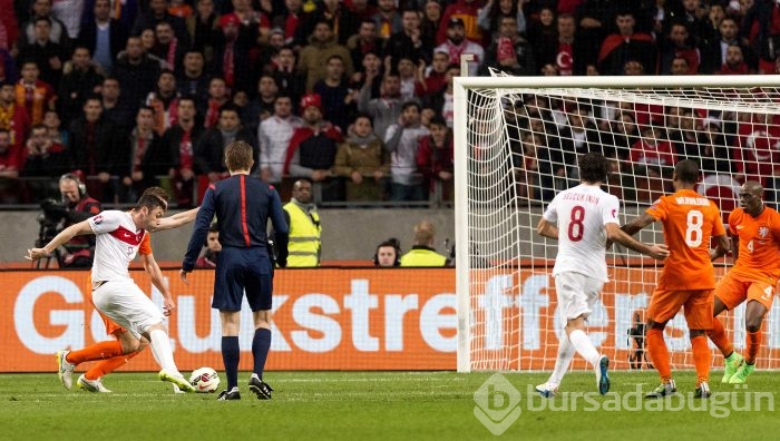 Hayallerimizi uzatmada Sneijder yıktı!