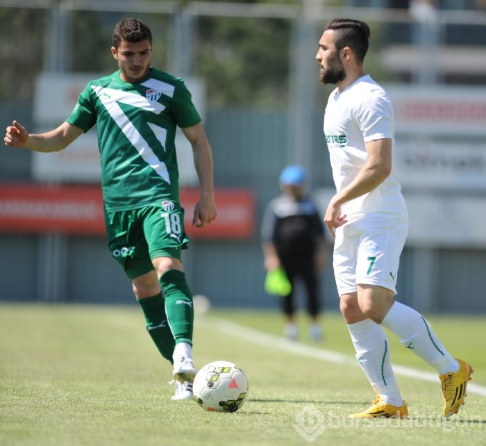 Özlüce'de gol düellosunu Bursaspor kazandı!