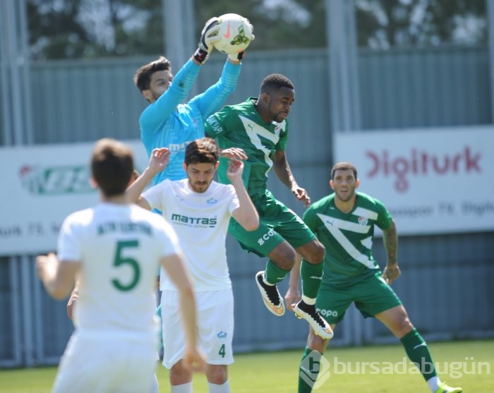 Özlüce'de gol düellosunu Bursaspor kazandı!