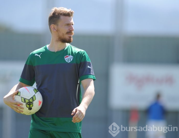 Özlüce'de gol düellosunu Bursaspor kazandı!