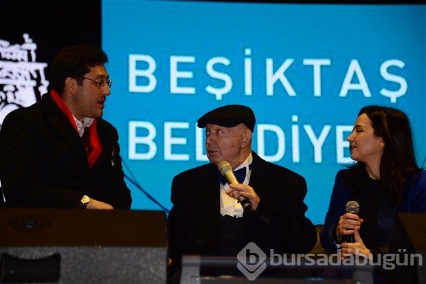 Kayahan 14 yıl sonra Nilüfer'le aynı sahnedeydi