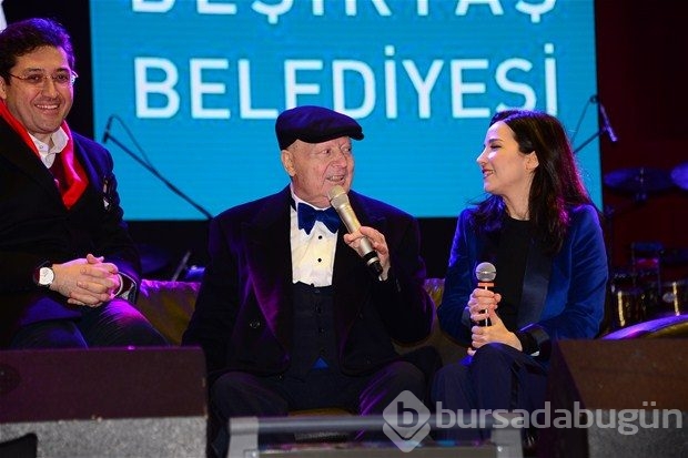 Kayahan 14 yıl sonra Nilüfer'le aynı sahnedeydi