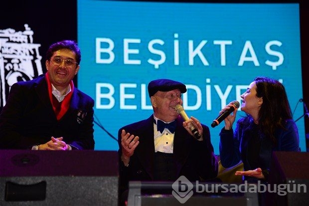 Kayahan 14 yıl sonra Nilüfer'le aynı sahnedeydi