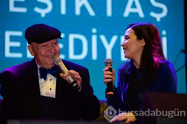 Kayahan 14 yıl sonra Nilüfer'le aynı sahnedeydi