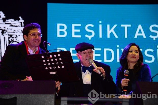 Kayahan 14 yıl sonra Nilüfer'le aynı sahnedeydi