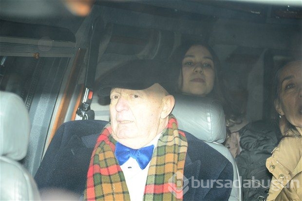 Kayahan 14 yıl sonra Nilüfer'le aynı sahnedeydi