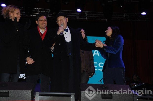 Kayahan 14 yıl sonra Nilüfer'le aynı sahnedeydi