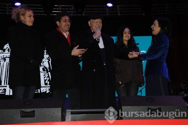 Kayahan 14 yıl sonra Nilüfer'le aynı sahnedeydi