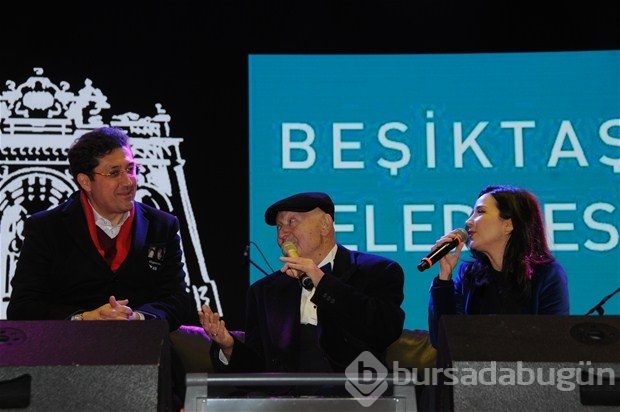 Kayahan 14 yıl sonra Nilüfer'le aynı sahnedeydi