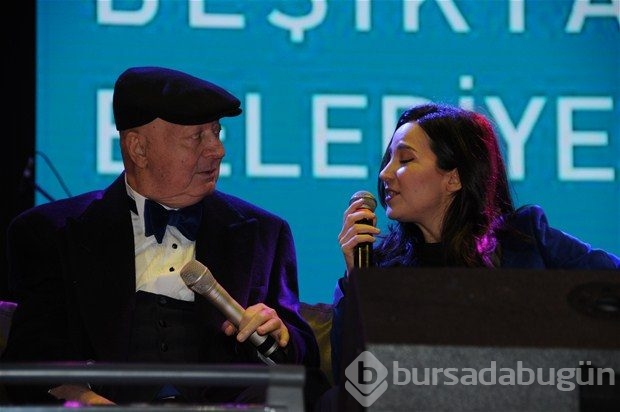 Kayahan 14 yıl sonra Nilüfer'le aynı sahnedeydi