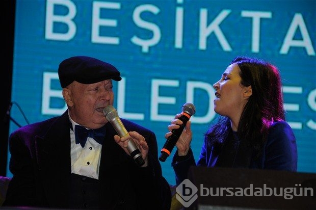Kayahan 14 yıl sonra Nilüfer'le aynı sahnedeydi