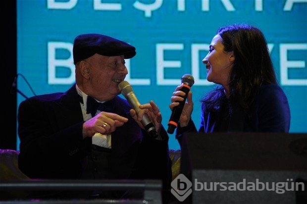 Kayahan 14 yıl sonra Nilüfer'le aynı sahnedeydi