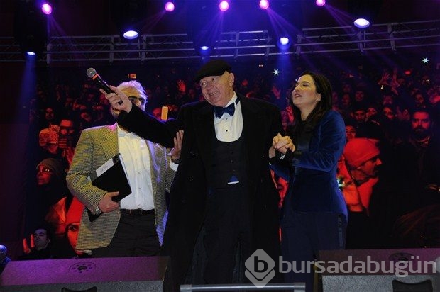 Kayahan 14 yıl sonra Nilüfer'le aynı sahnedeydi