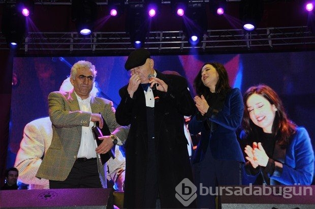 Kayahan 14 yıl sonra Nilüfer'le aynı sahnedeydi