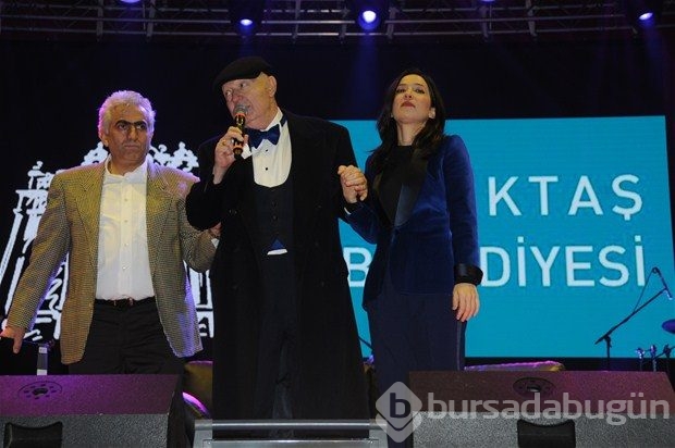 Kayahan 14 yıl sonra Nilüfer'le aynı sahnedeydi
