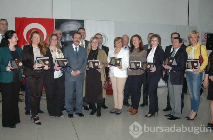 Avukatlar gününü kokteylle kutladılar...