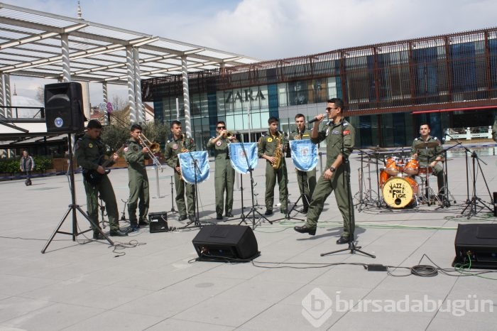 Bursa'nın Fethi Kent Meydanı AVM'de kutlandı...