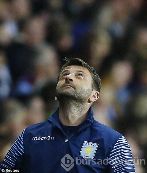 Benteke Aston Villa'yı ipten aldı!