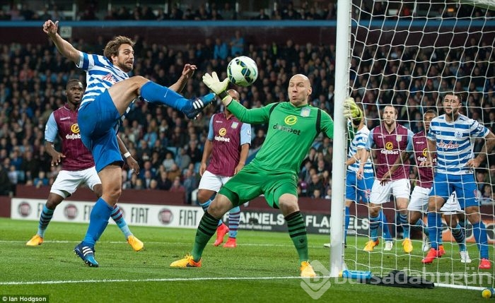 Benteke Aston Villa'yı ipten aldı!