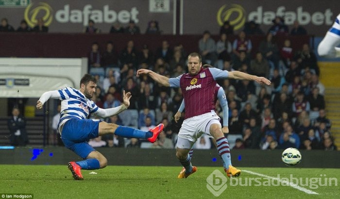 Benteke Aston Villa'yı ipten aldı!