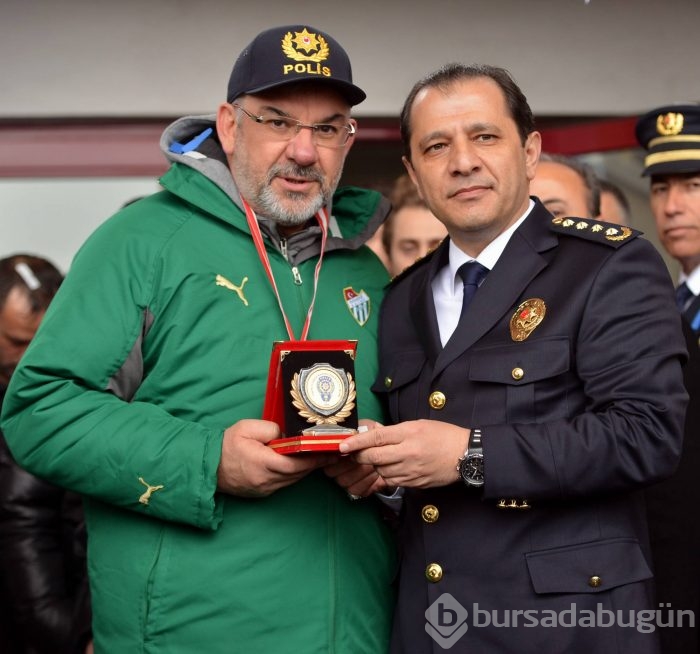 Bursa'da 170.yıl coşkusu!Başkan Bölükbaşı'da sahada ter döktü!