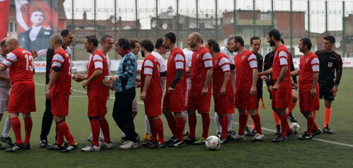 Bursa'da 170.yıl coşkusu!Başkan Bölükbaşı'da sahada ter döktü!