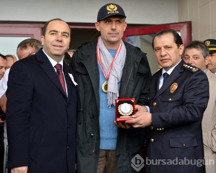 Bursa'da 170.yıl coşkusu!Başkan Bölükbaşı'da sahada ter döktü!
