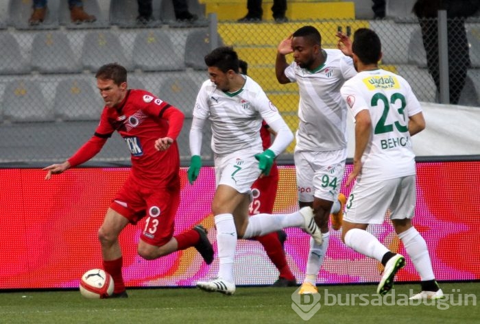 Timsah Ankara'da yarı final biletini kaptı!