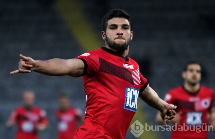 Timsah Ankara'da yarı final biletini kaptı!