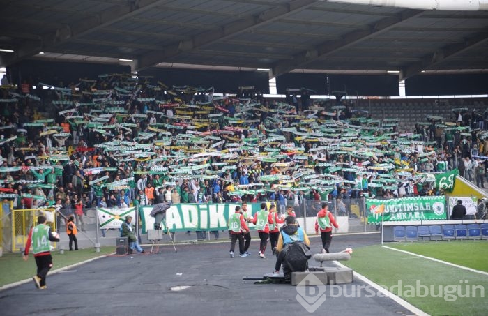 Timsah Ankara'da yarı final biletini kaptı!