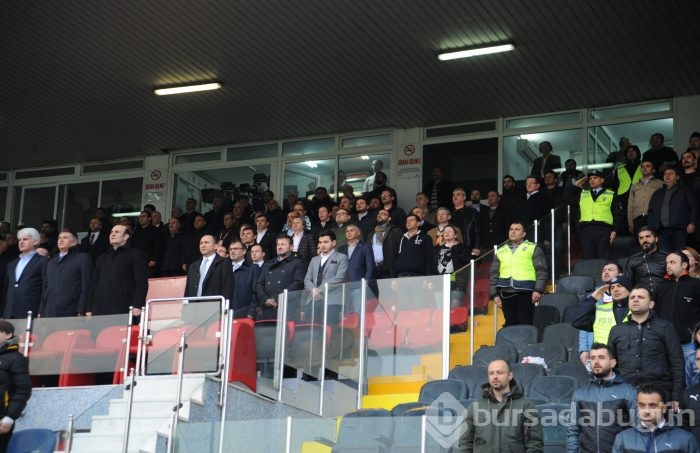 Timsah Ankara'da yarı final biletini kaptı!