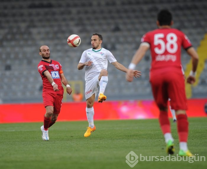 Timsah Ankara'da yarı final biletini kaptı!