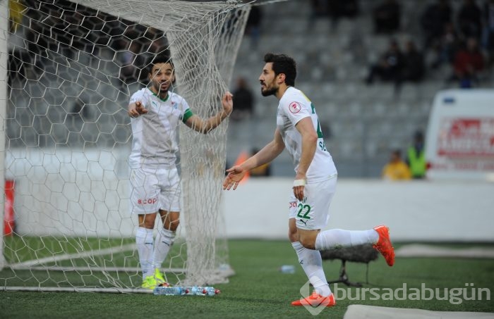 Timsah Ankara'da yarı final biletini kaptı!