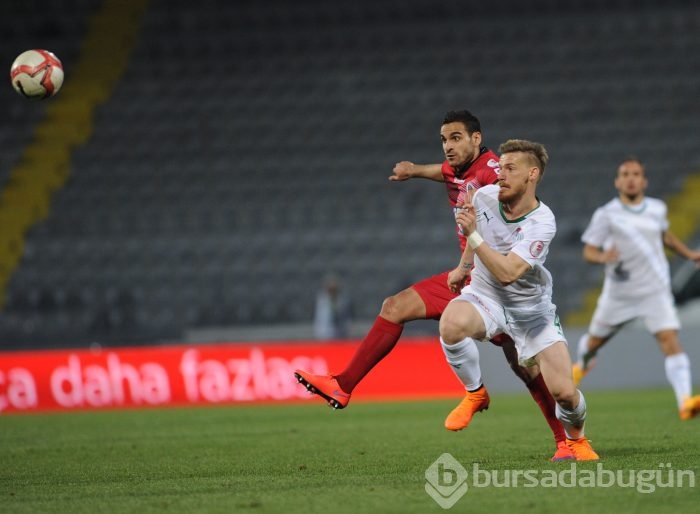Timsah Ankara'da yarı final biletini kaptı!