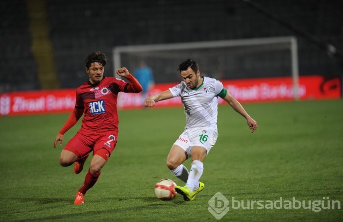 Timsah Ankara'da yarı final biletini kaptı!