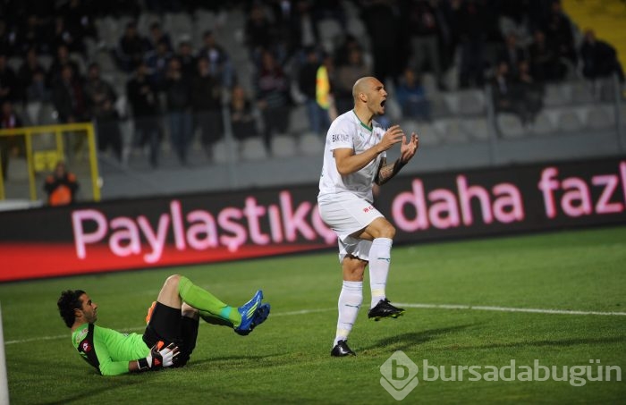 Timsah Ankara'da yarı final biletini kaptı!