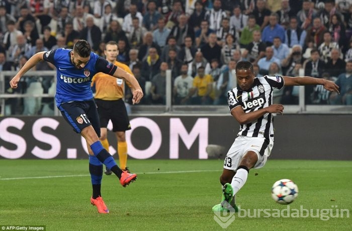 Juventus'u Vidal sırtladı!