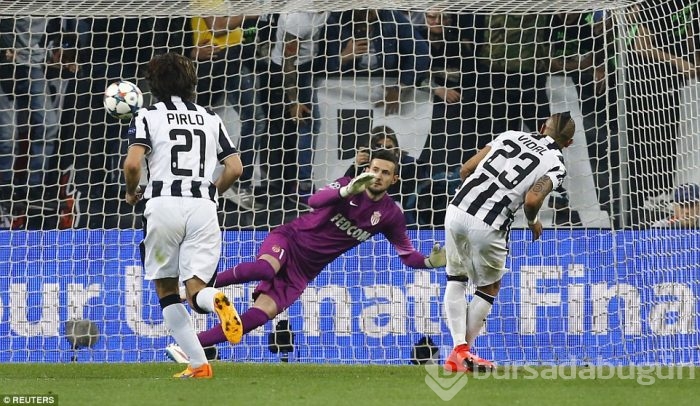 Juventus'u Vidal sırtladı!