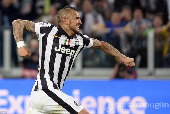 Juventus'u Vidal sırtladı!