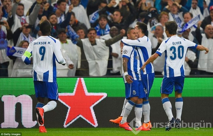 Bayern Münih Porto'ya direnemedi!