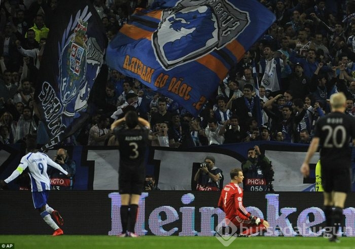 Bayern Münih Porto'ya direnemedi!