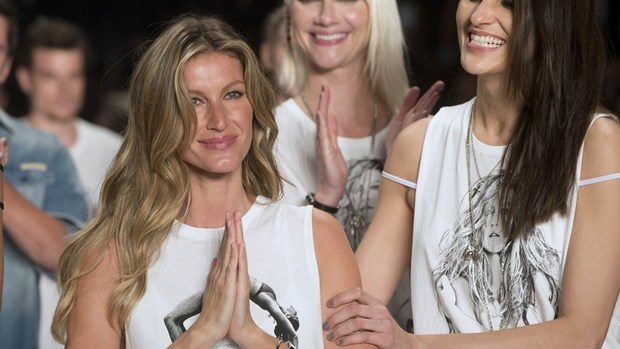 Gisele Bündchen podyumlara işte böyle veda etti
